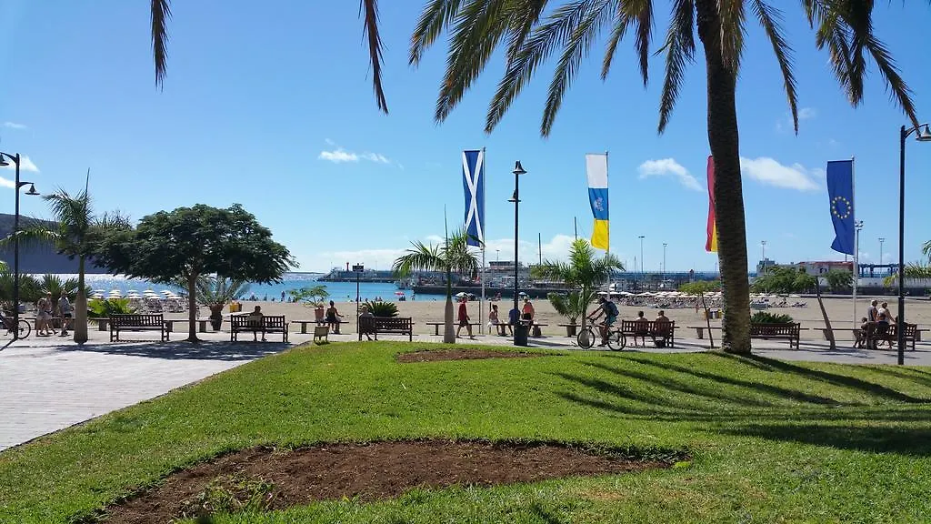 Ohana Atico Avenida Chayofita Los Cristianos  0*, Los Cristianos (Tenerife) Španělsko